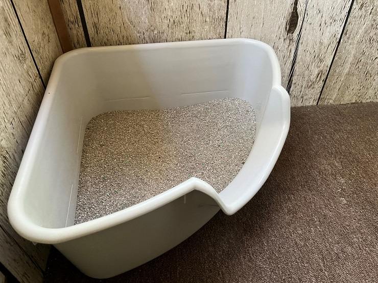 SmartCat Corner Litter Box review