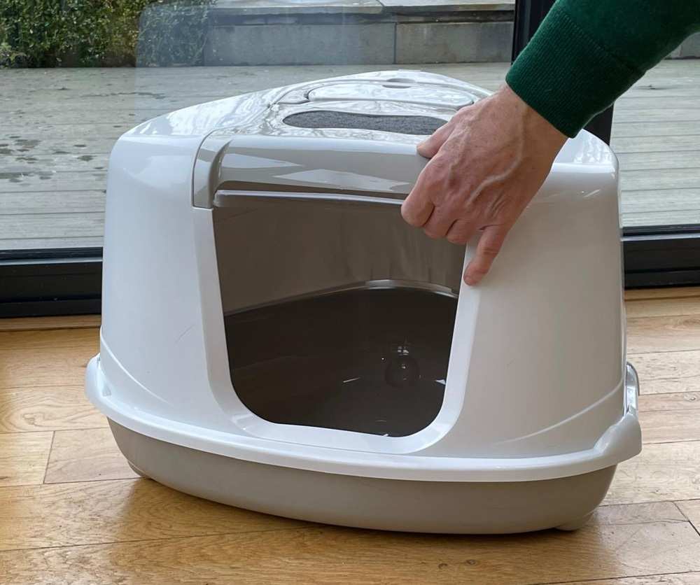 Petface Hooded Corner Cat Litter Tray