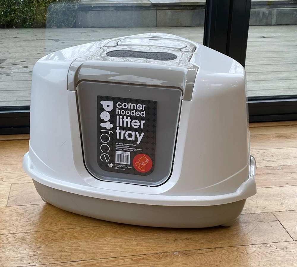 Petface Hooded Corner Cat Litter Tray